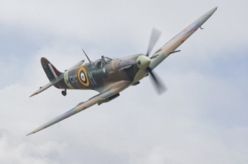Spitfire w barwach 303 Dywizjonu RAF
